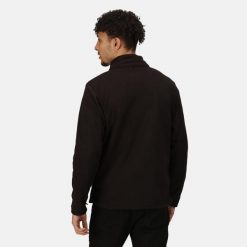 Kurtka robocza męska Defender. Brązowe kurtki sportowe męskie Regatta, na zimę, m, bez wzorów, z softshellu, trekkingowe. Za 369.99 zł.