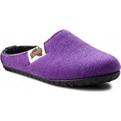 Kapcie GUMBIES - Outback Purple/Charcoal. Fioletowe kapcie damskie Gumbies, z materiału. W wyprzedaży za 119.00 zł.