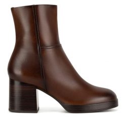 Botki Sergio Bardi. Brązowe botki damskie Sergio Bardi, bez obcasa, na słupku, bez zapięcia. Za 369.99 zł.