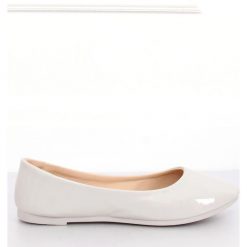 Baleriny damskie szare JX76P Grey. Szare baleriny damskie ButyModne, bez wzorów, z lakierowanej skóry, klasyczne, bez obcasa. W wyprzedaży za 69.00 zł.