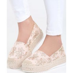 Różowe Espadryle Lookin For. Czerwone espadryle damskie Born2be, z materiału. Za 59.99 zł.