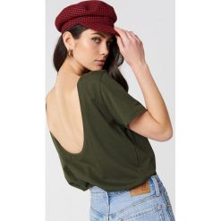 NA-KD T-shirt z odkrytymi plecami - Green. T-shirty damskie marki NA-KD. W wyprzedaży za 21.18 zł.