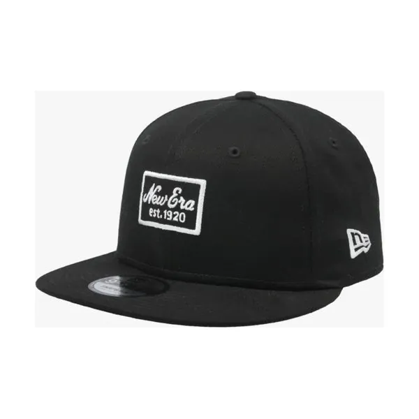 New Era Czapka Ne Script Patch 9Fifty None Blk , czarny, rozmiar SM. Czarne czapki i kapelusze męskie New Era, bez wzorów, z materiału, eleganckie. W wyprzedaży za 59.99 zł.
