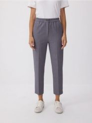 Spodnie jogger z wiskozą - wielobarwny. Spodnie materiałowe damskie Reserved, l, bez wzorów, z tkaniny. W wyprzedaży za 79.99 zł.
