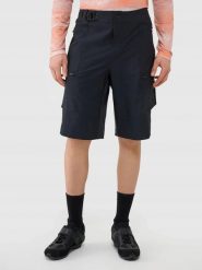 SPODENKI MĘSKIE ROWEROWE 4F M0886 PRZED KOLANO KOLOR CZARNY. Czarne krótkie spodenki sportowe męskie 4f, l, bez wzorów, z materiału, do biegania. Za 269.99 zł.