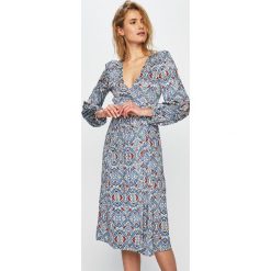 Answear - Sukienka Orient Express. Sukienki damskie ANSWEAR. Za 129.90 zł.