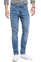 WRANGLER LARSTON W18SQ892R 112127595. Brązowe spodnie sportowe męskie Wrangler, l, z aplikacjami, z bawełny. Za 219.99 zł.