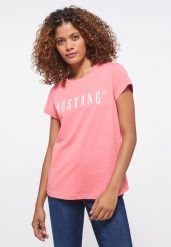 MUSTANG Alina C Logo Tee Damski T-shirt Tea Rose 1013222 8142. Czerwone t-shirty damskie Mustang, xl, bez wzorów, bez kołnierzyka. Za 69.99 zł.
