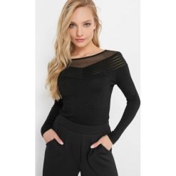 Sweter z metaliczną nitką. Czarne swetry damskie Orsay, z dzianiny, dekolt w kształcie v. Za 89.99 zł.