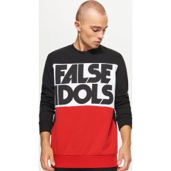 Bluza z napisem - Czerwony. Bluzy damskie marki Cropp. Za 79.99 zł.