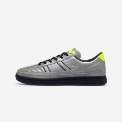 Sneakersy unisex Player 80 Offside Limitowana Edycja. Szare obuwie sportowe damskie Decathlon, bez wzorów, z gumy, do piłki nożnej. Za 269.99 zł.