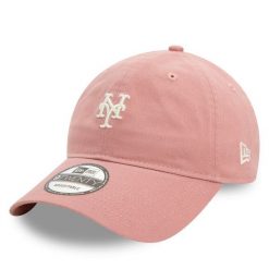 Czapka z daszkiem New Era. Czerwone czapki i kapelusze damskie New Era, bez wzorów. Za 89.99 zł.