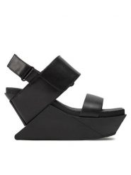 United Nude Sandały Delta Wedge Sandal 1041301162 Czarny. Czarne klapki damskie United Nude, bez wzorów, ze skóry, bez obcasa, na koturnie, bez zapięcia. Za 1,179.00 zł.