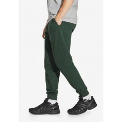 Spodnie dresowe męskie Prosto Old Logo. Zielone szorty męskie Prosto., m, bez wzorów, z dresówki. Za 214.99 zł.