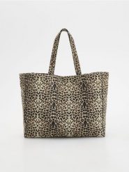 Tkaninowa torebka shopper - wielobarwny. Torebki shopper damskie Reserved, bez wzorów, z tkaniny, bez dodatków. Za 79.99 zł.