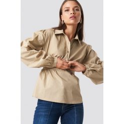 NA-KD Trend Krótka koszula z miseczkami - Beige. Brązowe koszule damskie NA-KD Trend, z krótkim rękawem. Za 161.95 zł.