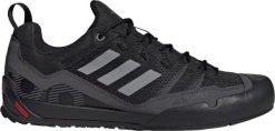 Buty trekkingowe Adidas TERREX SWIFT SOLO 2 (IE6901) 41 1/3. Trekkingi męskie Adidas. Za 697.37 zł.
