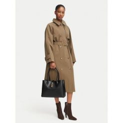 Torebka Furla. Czarne torebki do ręki damskie Furla, bez wzorów, klasyczne, bez dodatków. Za 1,579.00 zł.