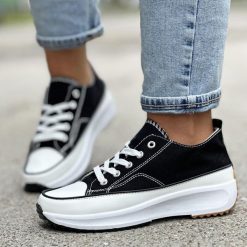Czarne sportowe buty damskie, trampki McKeylor 13562. Czarne obuwie sportowe damskie McKeylor, bez wzorów, ze skóry, sportowe, bez zapięcia. Za 99.00 zł.