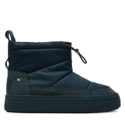 Śniegowce Tommy Hilfiger. Niebieskie śniegowce i trapery damskie Tommy Hilfiger, z nylonu. Za 699.99 zł.