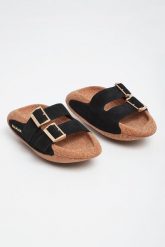 Klapki damskie B-IT BALMAIN. Klapki damskie Balmain, bez wzorów, bez obcasa. W wyprzedaży za 2,131.35 zł.