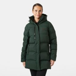 Parka damska z kapturem Helly Hansen Adore. Czarne parki damskie Helly Hansen, na zimę, bez wzorów, eleganckie, z kapturem. W wyprzedaży za 1,334.00 zł.