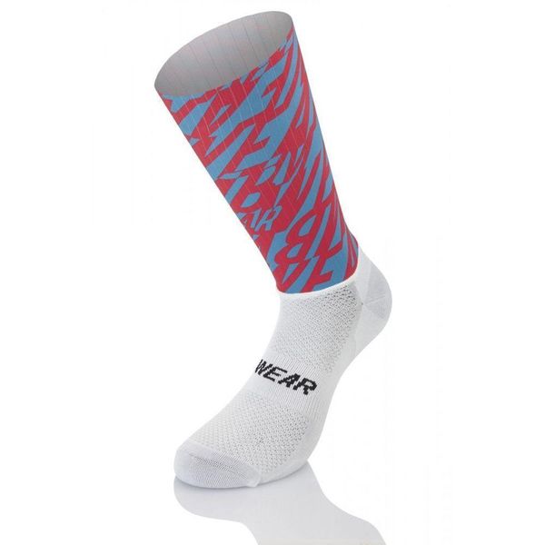 Skarpetki Mb Wear Aero Fast H20 Allover. Białe skarpety męskie MB WEAR, bez wzorów, z lycry. Za 111.62 zł.