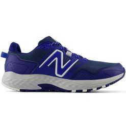 Buty męskie New Balance MT410CH8 – niebieskie. Niebieskie buty sportowe męskie New Balance, z materiału, bez zapięcia, do biegania. Za 369.99 zł.