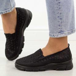 Czarne przewiewne półbuty damskie Potocki 103302. Czarne półbuty damskie POTOCKI, na lato, bez wzorów, z jeansu, klasyczne, z okrągłym noskiem, bez obcasa, na płaskiej podeszwie, bez zapięcia. Za 119.00 zł.