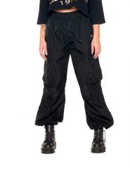 Spodnie dresowe wytrzymały z kieszeń na co dzień. Czarne spodnie dresowe damskie LEONE 1947 APPAREL, l, bez wzorów, z dresówki. Za 328.38 zł.
