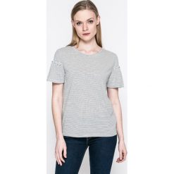 Jacqueline de Yong - Top. Szare topy damskie Jacqueline de Yong, z dzianiny, z okrągłym kołnierzem, z krótkim rękawem. W wyprzedaży za 29.90 zł.
