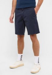 Męskie szorty Mustang Style Amsterdam Shorts Navy Blazer 1016450 5324. Niebieskie szorty męskie Mustang, m, bez wzorów. Za 159.99 zł.