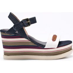 Wrangler - Sandały Sunshine Jeena Strap. Klapki damskie Wrangler. W wyprzedaży za 179.90 zł.