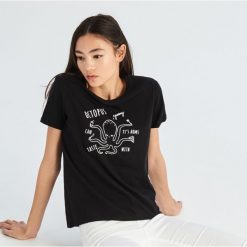 T-shirt z ośmiornicą - Czarny. T-shirty damskie marki Sinsay. Za 19.99 zł.