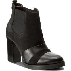 Botki CARINII - S4178 E50-360-POL-B77. Botki damskie marki Carinii. W wyprzedaży za 209.00 zł.