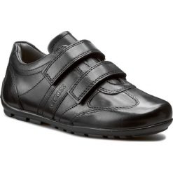 Półbuty GEOX - J Fast A J44G5A 00043 C9999 Czarny. Półbuty chłopięce marki Geox. W wyprzedaży za 209.00 zł.