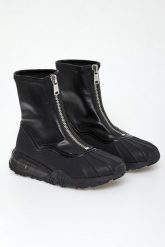 Sneakersy damskie wysoką cholewką DKNY. Botki damskie DKNY, przed kolano, bez obcasa, bez zapięcia. Za 899.00 zł.