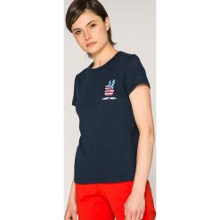Tommy Jeans - Top. Topy damskie marki Tommy Jeans. W wyprzedaży za 129.90 zł.