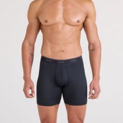 Bokserki - Quest Quick-Dry Mesh - Czarne. Czarne bokserki męskie Saxx, m, bez wzorów, z elastanu. Za 221.12 zł.