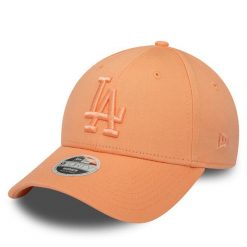 Czapka z daszkiem New Era. Brązowe czapki i kapelusze damskie New Era, bez wzorów. Za 89.99 zł.