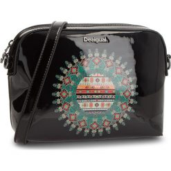 Torebka DESIGUAL - 18WAXO05 2000. Czarne listonoszki damskie Desigual, ze skóry ekologicznej. W wyprzedaży za 179.00 zł.