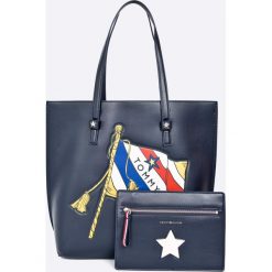 Tommy Hilfiger - Torebka. Torby na ramię damskie marki Tommy Hilfiger. W wyprzedaży za 449.90 zł.