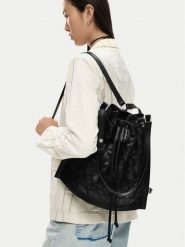 Desigual Plecak 26SAKP13 Czarny. Czarne plecaki damskie Desigual, bez wzorów, ze skóry. Za 405.99 zł.