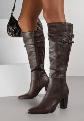 Brązowe Eleganckie Kozaki do Kolan na Słupku Zdobione Paskami z Klamerkami Alenelle. Brązowe kozaki damskie Born2be, z jeansu, bez obcasa, na obcasie. Za 159.99 zł.