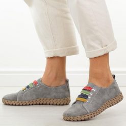 Szare skórzane półbuty damskie Vinceza 95377. Szare obuwie sportowe damskie VINCEZA, bez wzorów, z jeansu, trekkingowe. W wyprzedaży za 197.10 zł.