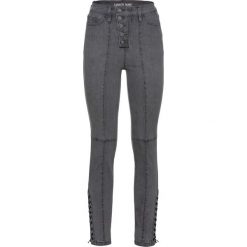Dżinsy SKINNY ze sznurowaniem bonprix szary denim. Szare jeansy damskie bonprix. Za 84.99 zł.