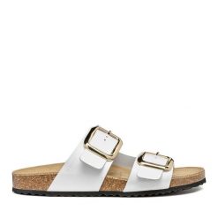 Klapki Geox. Białe klapki damskie Geox, bez wzorów, bez obcasa. Za 399.99 zł.