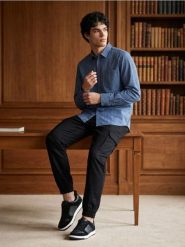 Bawełniana koszula slim fit w kratę - niebieski. Niebieskie koszule męskie Sinsay, l, bez wzorów, z bawełny, bez kołnierzyka, bez ramiączek. Za 59.99 zł.