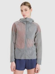 4F Kurtka do biegania Ultralight damska - szara XL. Szare kurtki damskie 4f, l, bez wzorów, z dzianiny, z kapturem. W wyprzedaży za 159.99 zł.