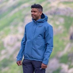 Kurtka przeciwdeszczowa męska Inov-8 Trailshell Jacket. Niebieskie kurtki sportowe męskie Inov-8, m, bez wzorów, trekkingowe. Za 513.99 zł.
